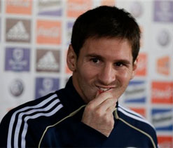 Barcelona yet to discuss new contract with Messi