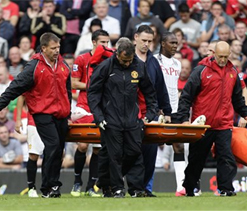 Manchester United refuse to rush Wayne Rooney return