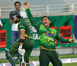 Pakistan defeat Australia to clinch T20 series after Super-Over drama