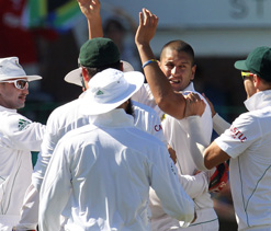 Graeme Smith hails `relentless` Proteas
