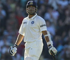 Tendulkar throws away good start as Mumbai end Day I on 198/6