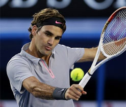 Australian Open: Federer gets past Tsonga in five-setter, to meet Murray in semis