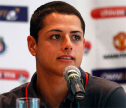 Manchester United’s Javier Hernandez confident of winning treble