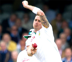 Steyn becomes third fastest bowler to pick 300 Test scalps