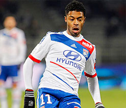 Schalke sign Michel Bastos on loan