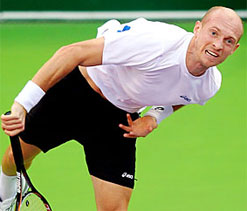 Davydenko upsets Ferrer to make Doha final