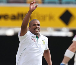 Philander again puts pressure on number one ranked Steyn