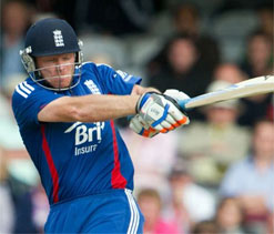 Bell scores century as England reach 294 for five