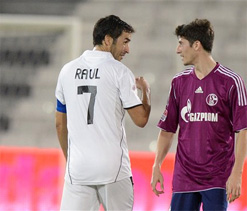 Schalke loses Afellay and Mortiz to injuries