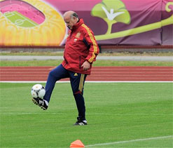 Striker conundrum for Spain ahead of Belarus visit