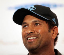 Cricketers pay glowing tributes to Tendulkar