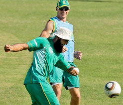 Hashim Amla, Dale Steyn return to South Africa T20 squad