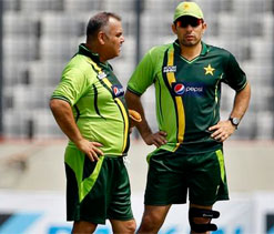 Mishbah, Whatmore earn praise for Pakistan performance in UAE