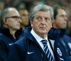 Hodgson backs `hero` Rooney to make 2014 World Cup `crowning glory`