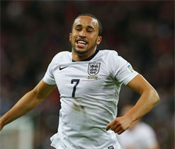 Spurs sign Townsend for four more years