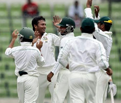 2nd Test, Day 2: Rain forces early stumps after Shakib strikes