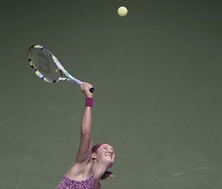 Azarenka beats Sara Errani to win WTA Championships opener