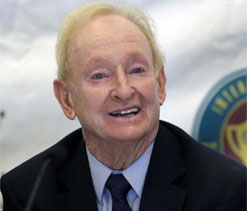 Australia`s Tomic must try harder to succeed - Laver