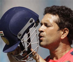 Tendulkar and teams train for Sunday`s match