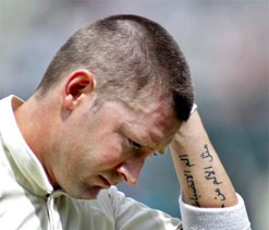 Michael Clarke a doubt for Ashes opener