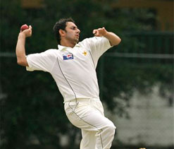 Pakistan spinner Saeed Ajmal forced to apologise to coach