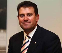 Mark Taylor calls on Clarke to bat at No.4 to reduce pressure on youngsters