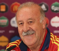 Martinez called up by Spain to replace Albiol