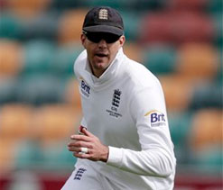 England sweat on Pietersen, Prior ahead of Ashes