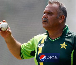 Whatmore to leave as Pakistan coach in February