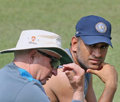 Team India's farewell gift to Sachin a secret: Dhoni