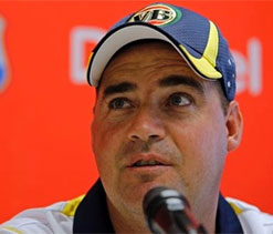 Mickey Arthur says age problems still remain in team