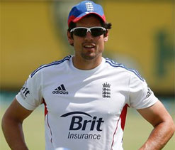 Cook backs Flower to continue as England coach despite Ashes drubbing