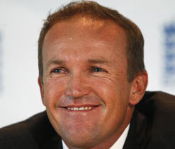 Flower contemplating replacing Prior with Bairstow in Boxing Day Test