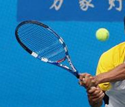 Karman advances to last 16 with facile win