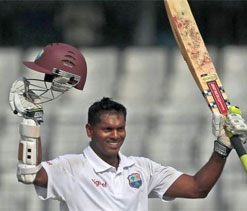 Shivnarine Chanderpaul`s record ton helps Windies gain edge over Kiwis