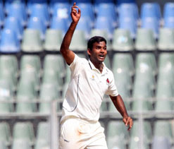 Ranji Trophy: Lad`s unbeaten 59 keeps Mumbai in hunt for lead