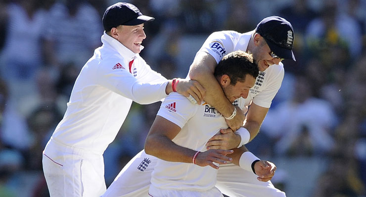 The Ashes: England stifle Aussie batsmen to control Test
