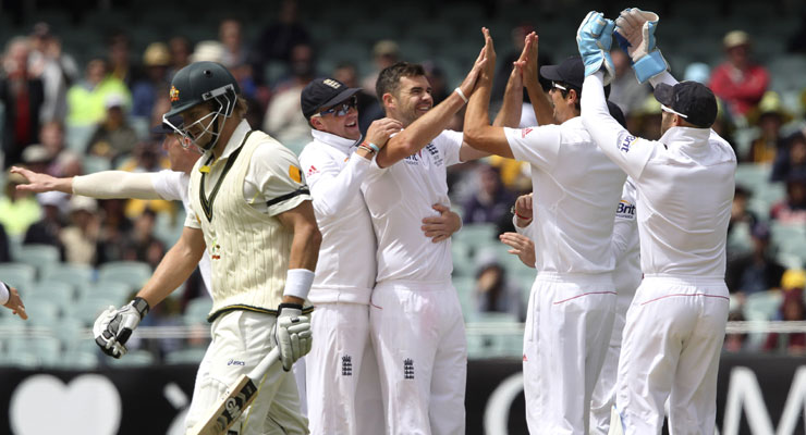 Swann catch keeps England in contention