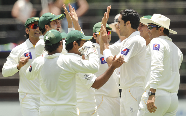 1st Test, Day 1: Pakistan on top after Hafeez picks 4 to bowl Proteas out for 253