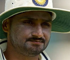 Can`t wait to bowl against Aussies: Harbhajan Singh
