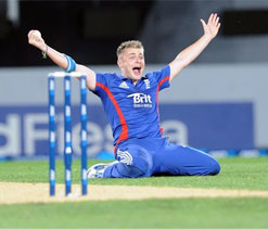 Luke Wright puts playing T20 games ahead of fear of flying