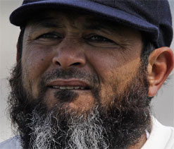 Mushtaq Ahmed set to join Delhi Daredevils