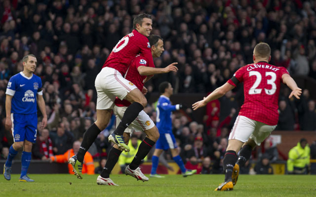 EPL: Ryan Giggs & Robin Van Persie move Manchester United 12 points clear at the top