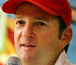 Mark Waugh says time at crease key for ``inexperienced`` Oz batsmen