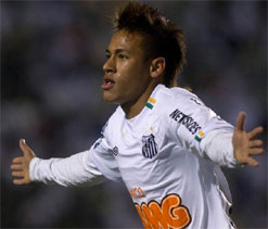 Neymar`s agent hits out at Pele