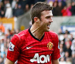 Carrick flattered by Scholes comparisons