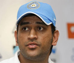 Keeping myself shut off from criticism has helped me: Dhoni