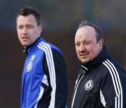 Rafael Benitez denies talk of a dressing room rift at Chelsea
