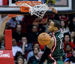 Monta Ellis` last-second 3-pointer lifts Bucks past Rockets