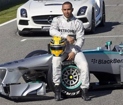 Lewis Hamilton vows to nag his way to success with new Mercedes